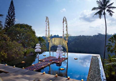 <br />
<b>Warning</b>:  Undefined variable $post_id in <b>/home/knn4/bless-bali.com/public_html/wp-content/themes/bless-bali/index.php</b> on line <b>569</b><br />
クプ・クプ・バロン
ウブド水上挙式