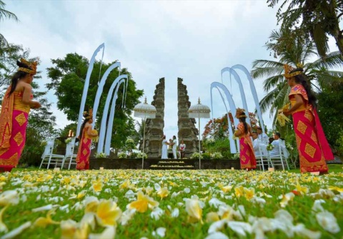 <br />
<b>Warning</b>:  Undefined variable $post_id in <b>/home/knn4/bless-bali.com/public_html/wp-content/themes/bless-bali/index.php</b> on line <b>569</b><br />
タナ・ガジャ・リゾート・ハディプラナ
ウブド・ガーデン挙式
