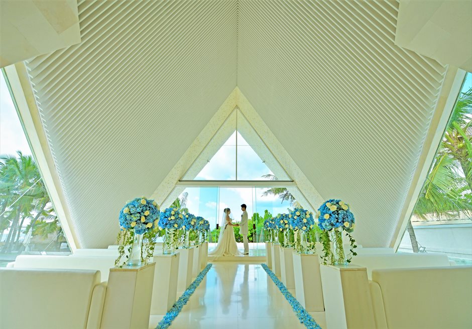 バリ島チャペル・ウェディング/
Ulu Shanti Chapel Wedding/
ウル・シャンティ・チャペル挙式