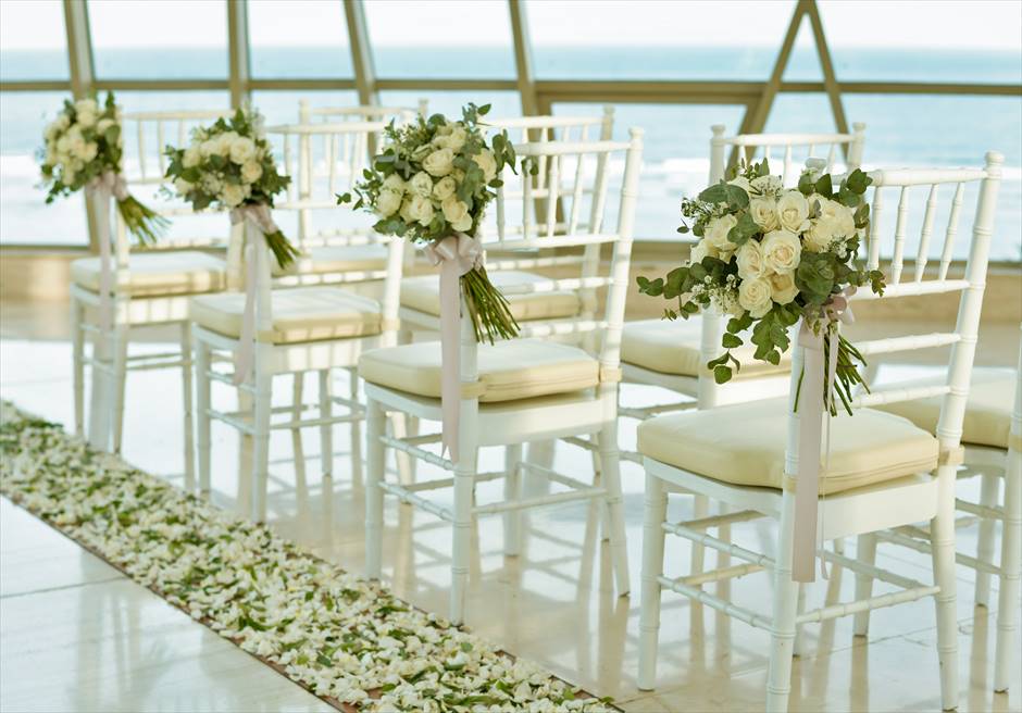 サマベ・バリ結婚式　パール・チャペル挙式・アップグレード・ウェディング　アイル・サイド生花装飾