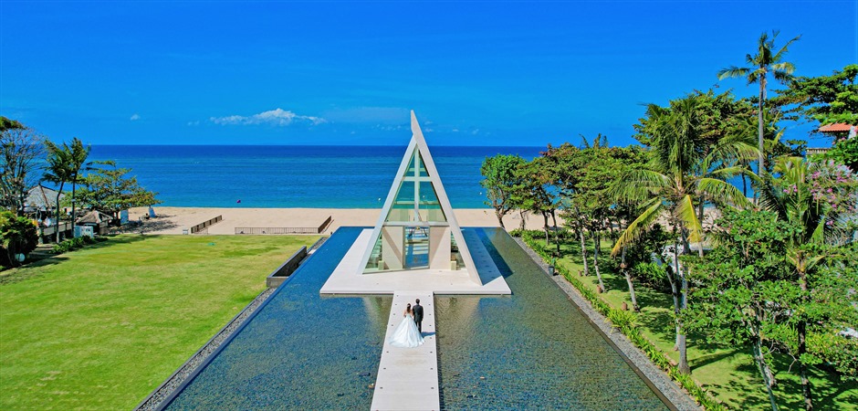 Infinity Chapel Arch by the Sea