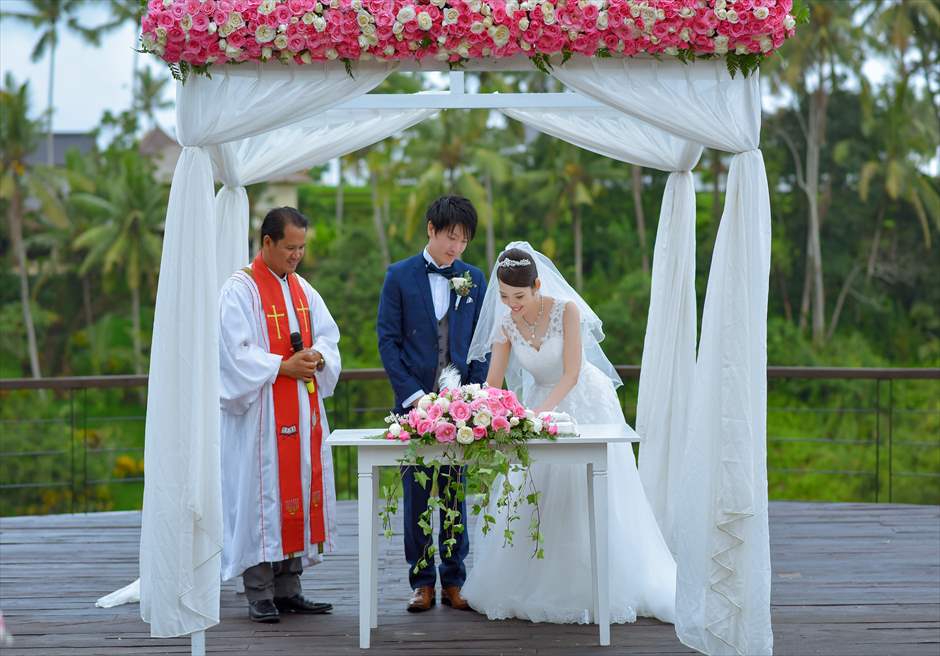 カマンダル・ウブド挙式　結婚証明書