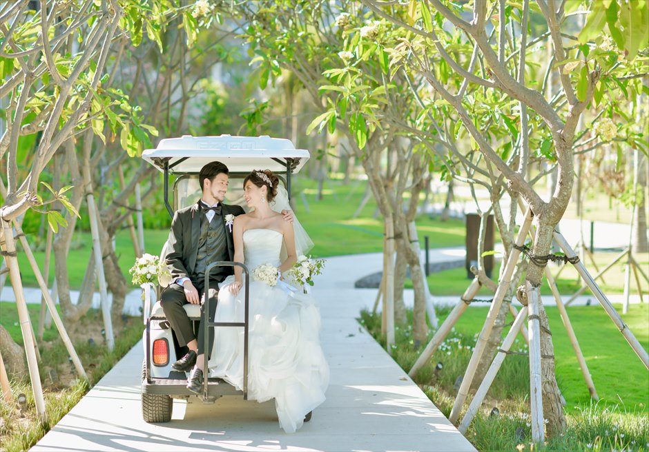 Apurva Kempinski Bali Oceanfront Chapel Wedding Ceremony Buggy ジ・アプルヴァ・ケンピンスキ・バリ挙式 ウェディングバギー