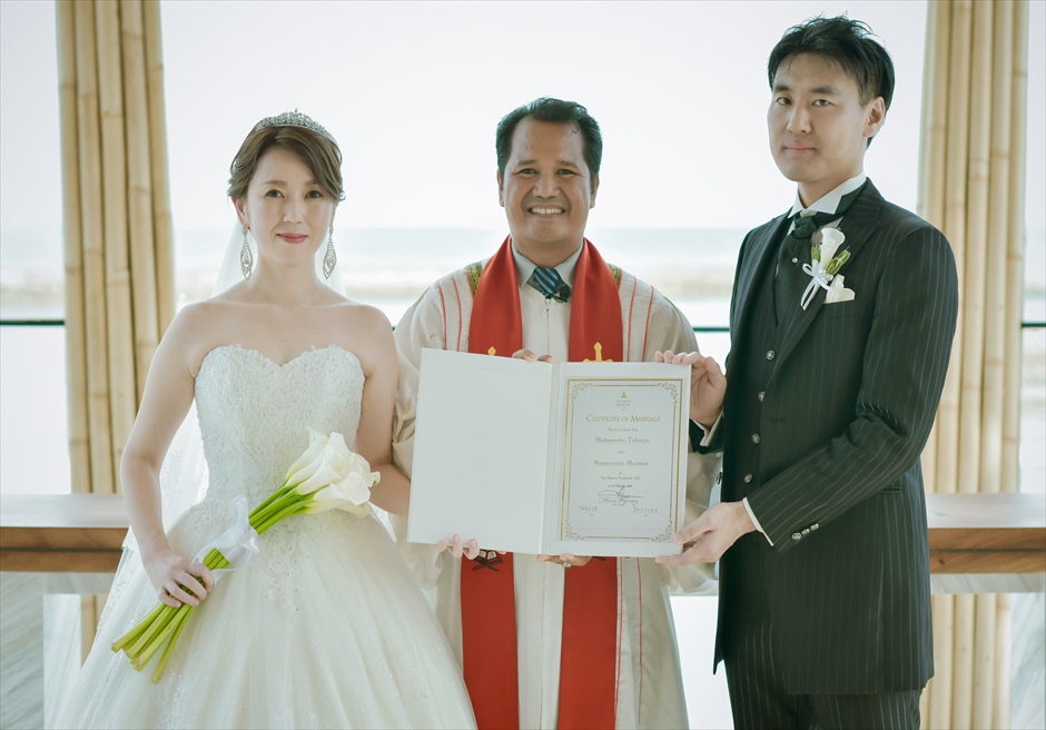 ジ・アプルヴァ・ケンピンスキ・バリ・ウェディング　基本挙式プラン　結婚証明書