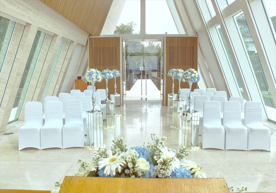 コンラッド・バリ結婚式　生花装飾G ブルー＆ホワイト