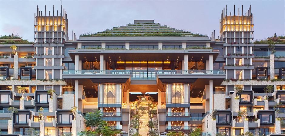 The Apurva Kempinski Bali Ocean View Cliff Chapel Wedding