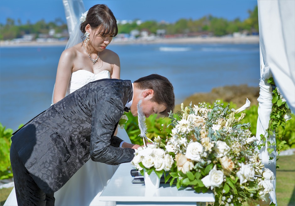 ビーチサンセットフォトウェディング　ガーデン・ウェディング：ギリ・ジンバラン　結婚証明書