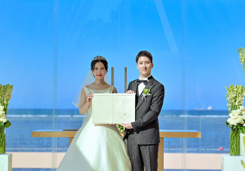 コンラッド・バリ結婚式　ビーチフロントの挙式会場 結婚証明書
