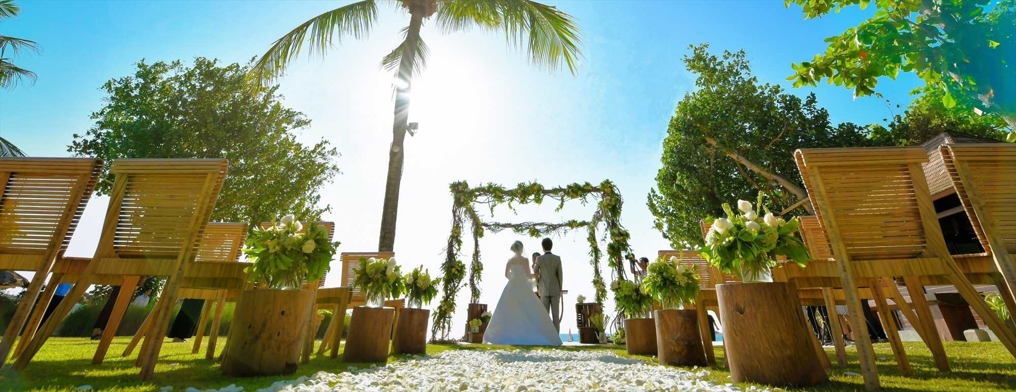 ベルモンド・ジンバラン・プリ・バリ　ガーデン挙式・結婚式・ウェディング