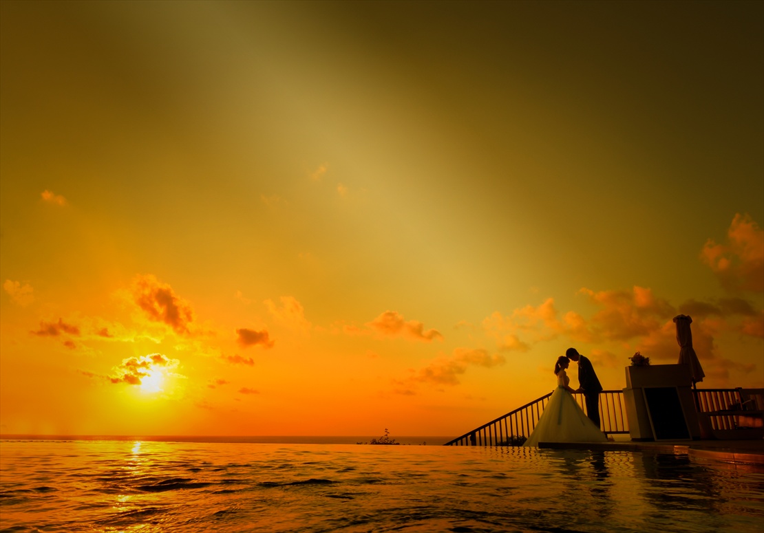 バリ島一美しいサンセット ウェディング フォト