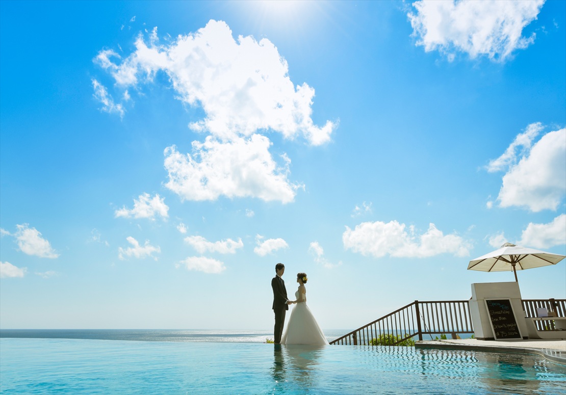 アナンタラ・ウルワツ インフィニティ・プール