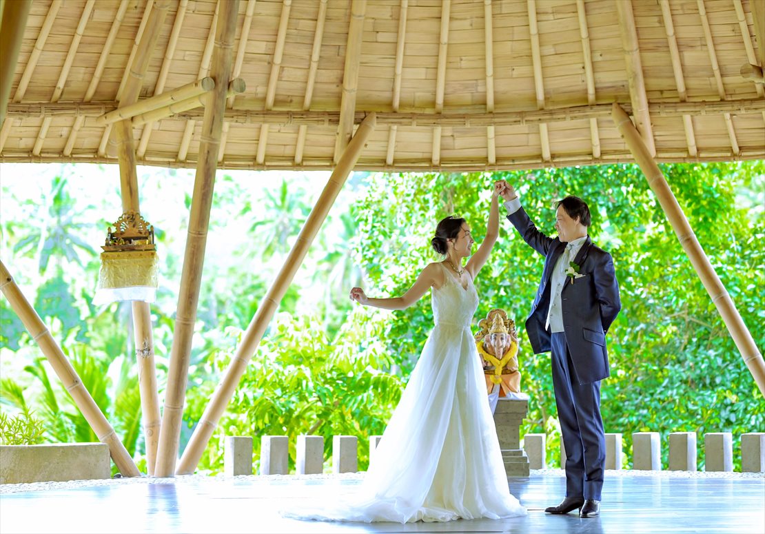 ヨガ・スペースにてファースト・ダンス撮影