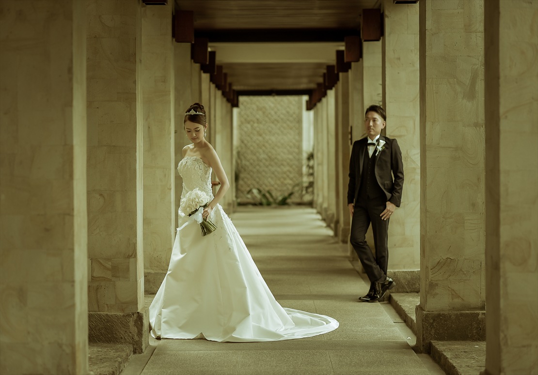 コロニアルな雰囲気のホテル棟回廊