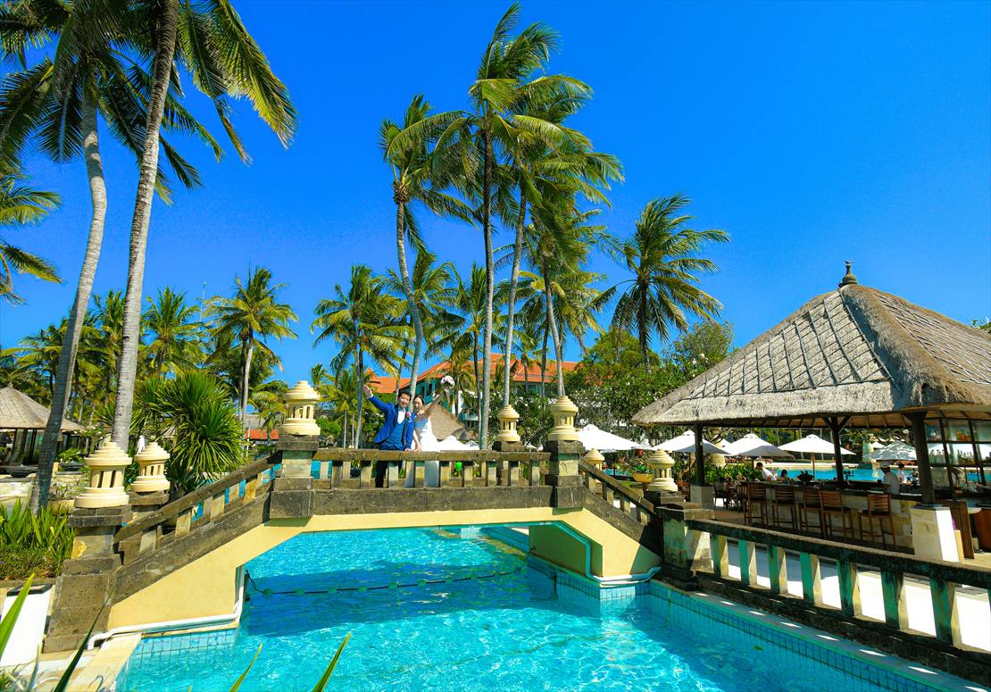 広大な面積を誇るラグーン・プール