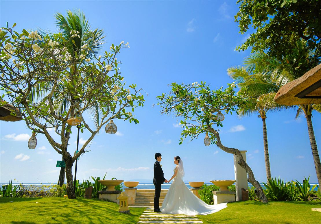 広大な海が広がるビーチフロント・ガーデン