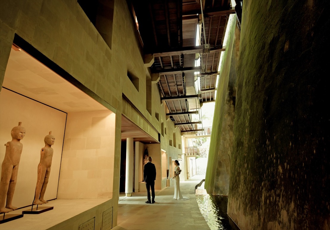 フォーシーズンズ・サヤン スイート棟回廊