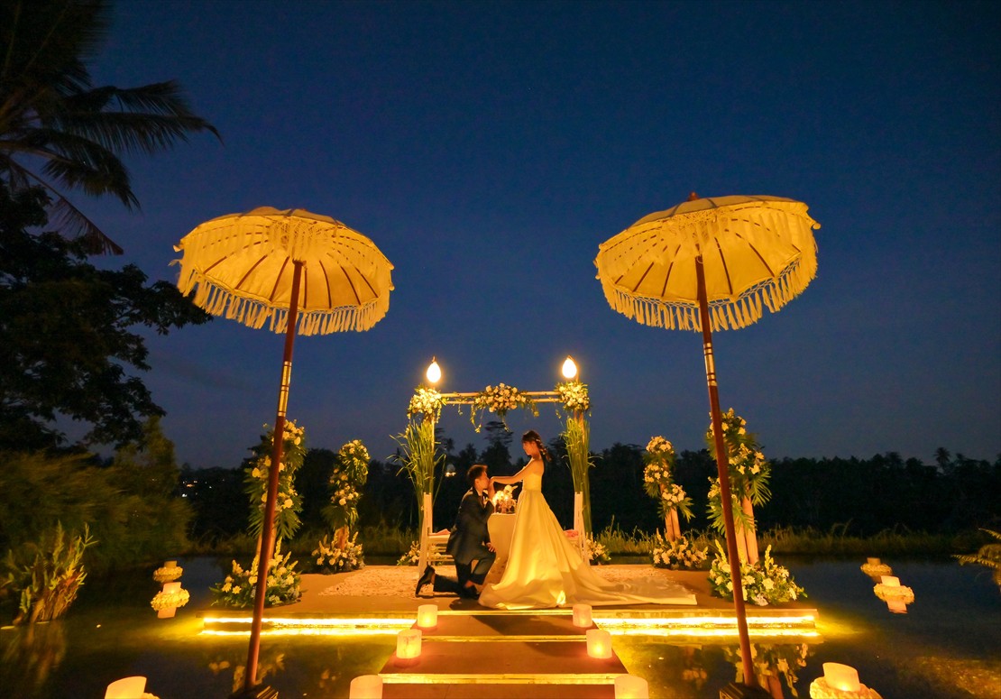 インフィニティ・ポンド・ステージ フォト