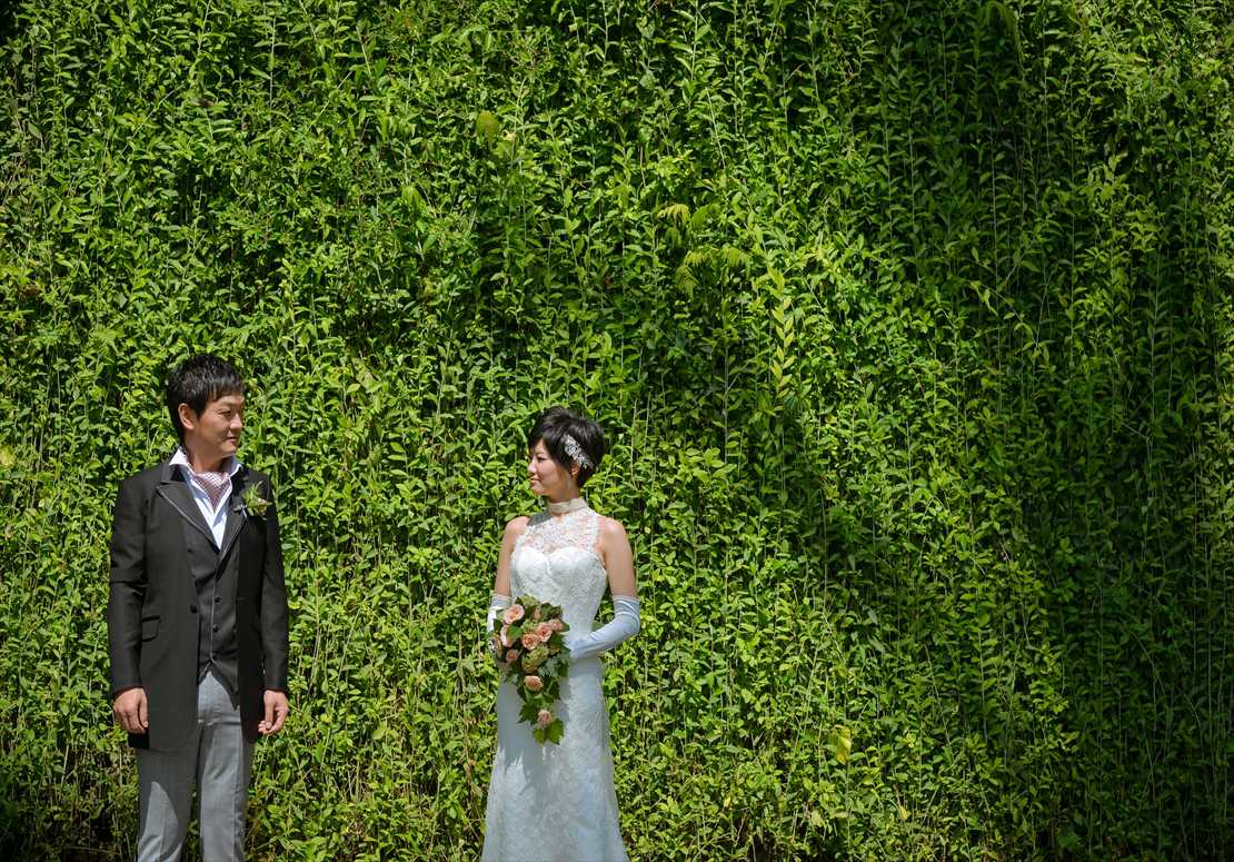 ワナスマラ・チャペル前　緑豊かな壁