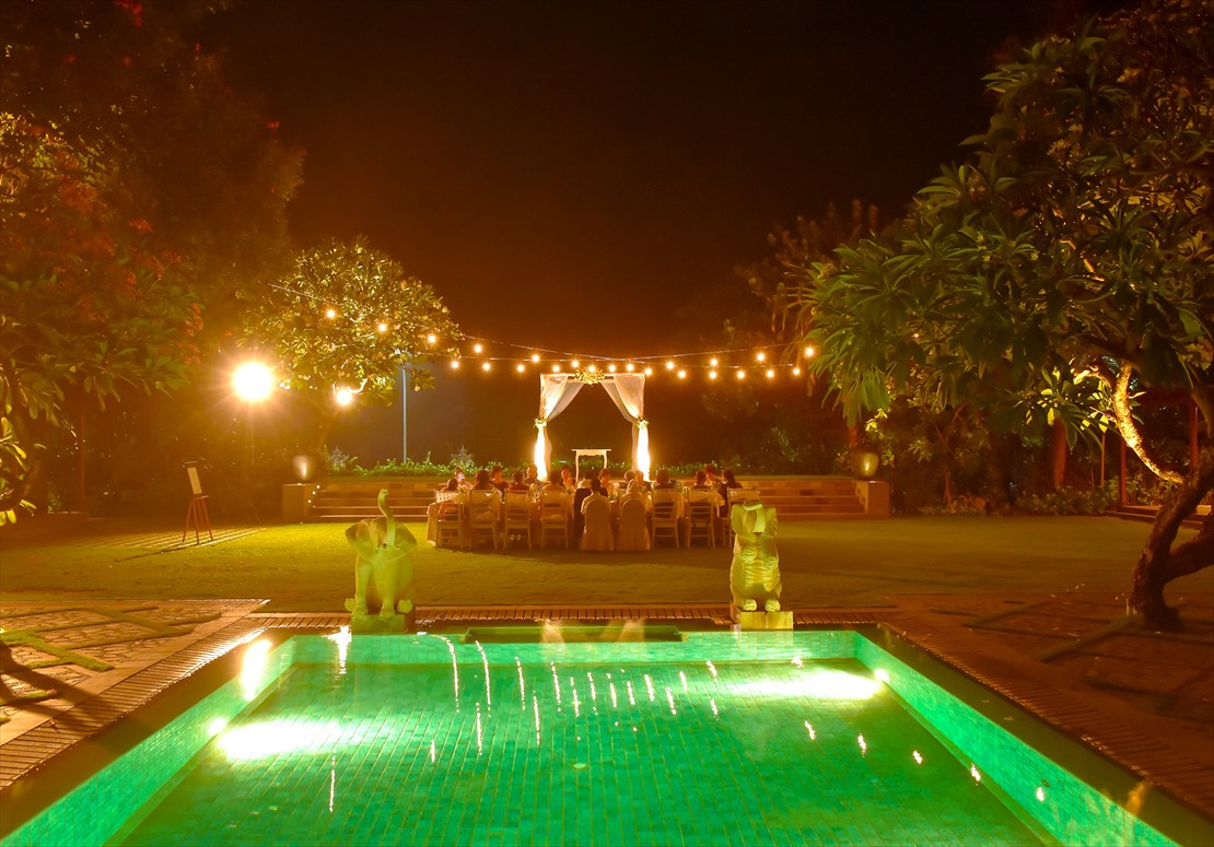 アーチ＆グリーンリーフ パーティー・シーン