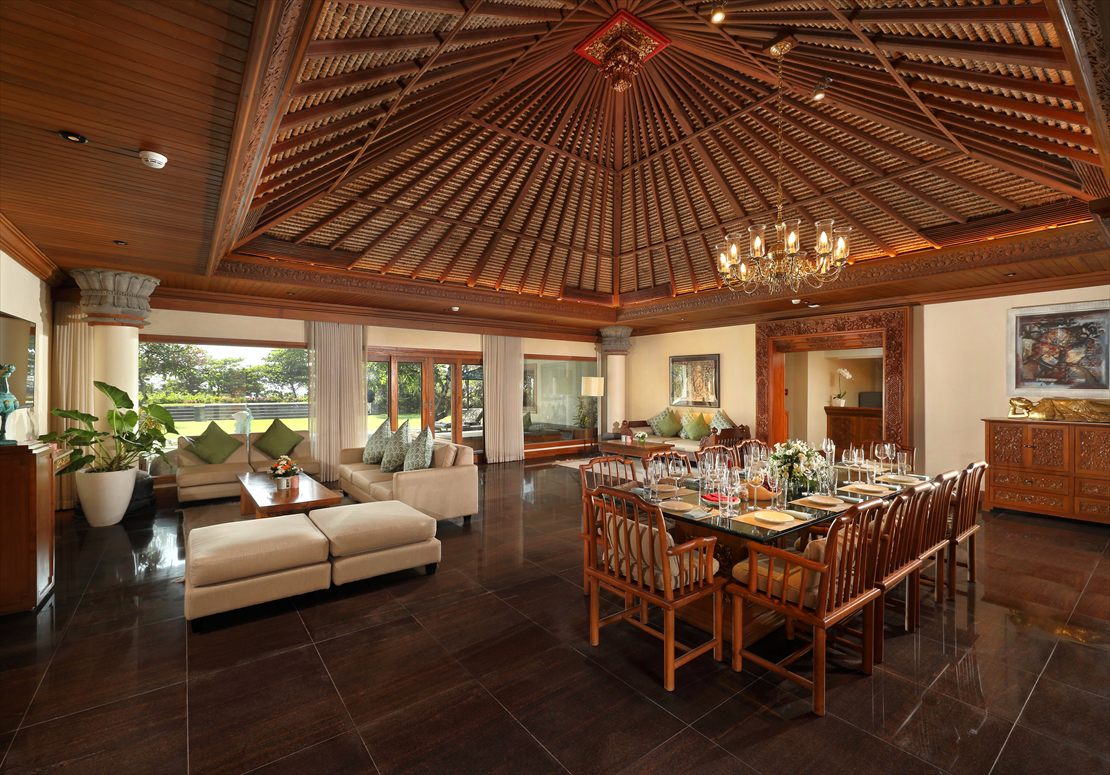 プレジデンシャルヴィラ リビング&ダイニング