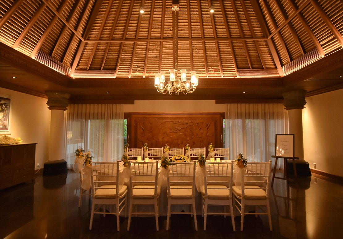 ヴィラ内ウェディング・パーティー