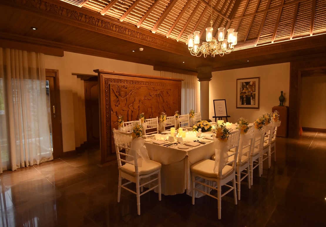 挙式会場生花装飾を流用したパーティー装飾