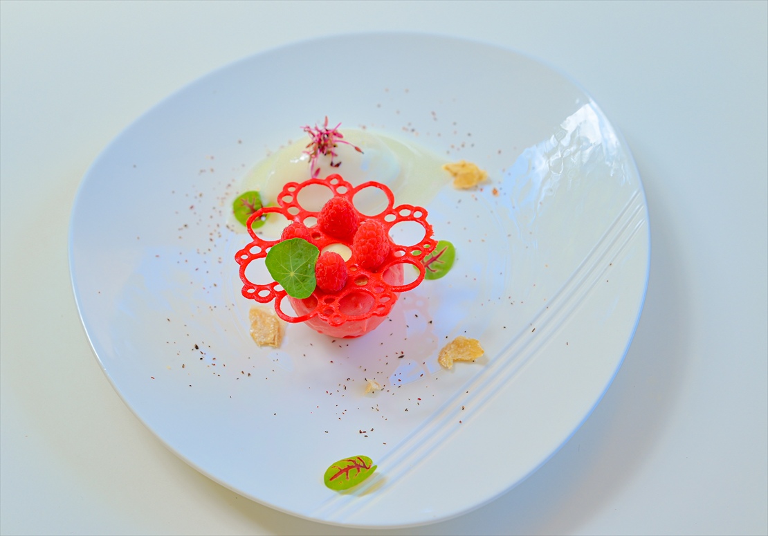 【デザート１】ライチ ローズのアイスクリーム