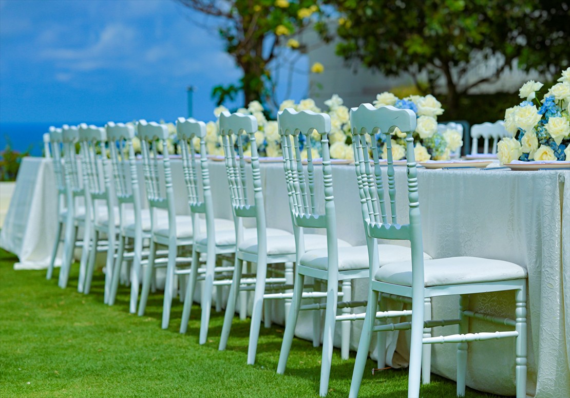 ホワイト・ティファニーチェア