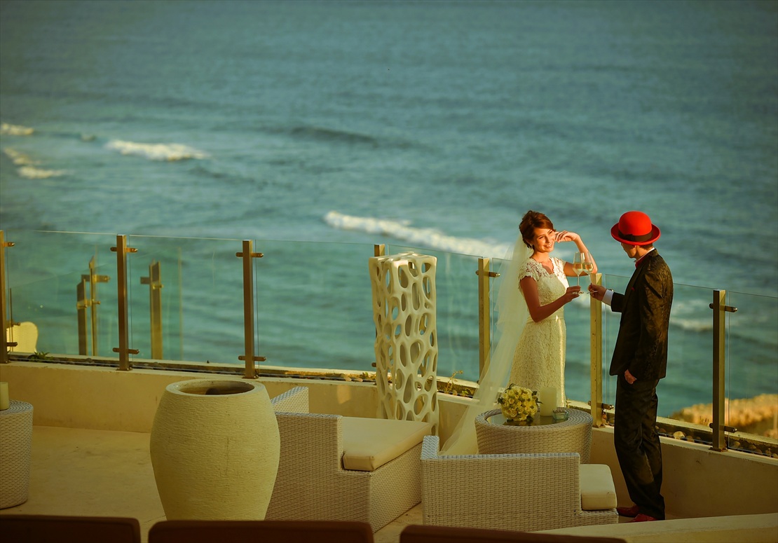 眼下に海を望むオリベラ・レストラン・テラス