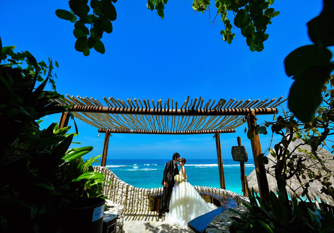 クリフトップより海と空を水平線まで望む