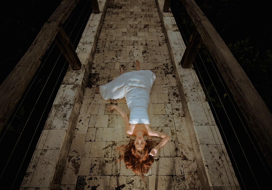 カルマ・カンダラ ナイト・フォトウェディング