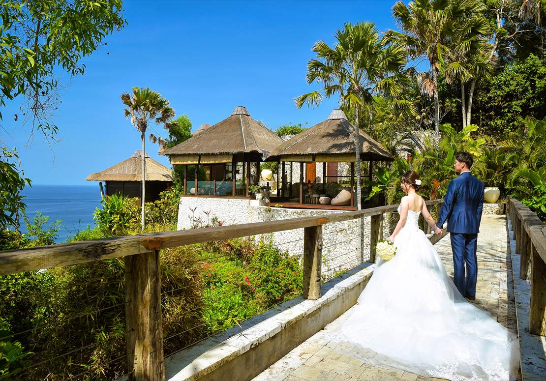 絶景を望むクリフトップのリゾート・ブリッジ