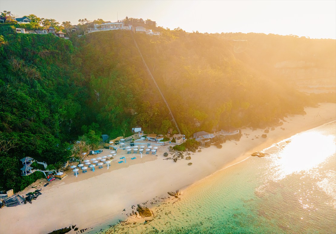 カルマ・カンダラ　ビーチ全景