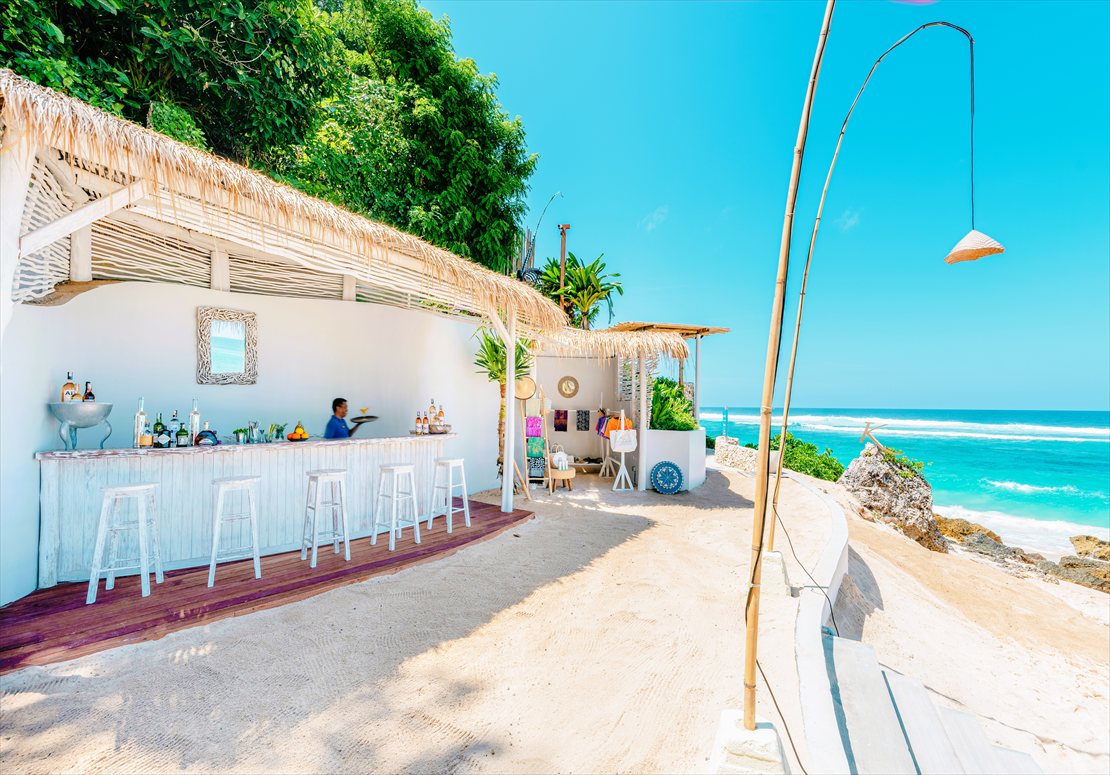 カルマ・カンダラ　ビーチクラブ　バー