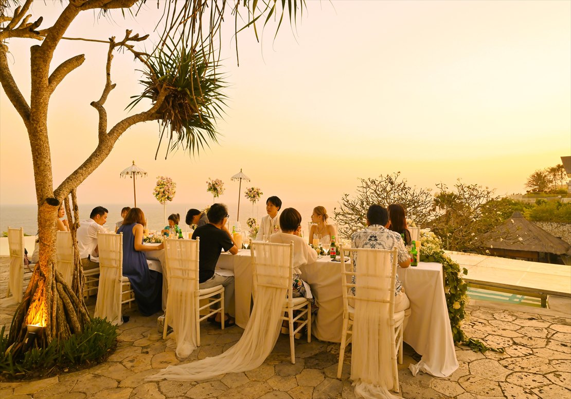 インフィニティ・プール越しに大海を一望