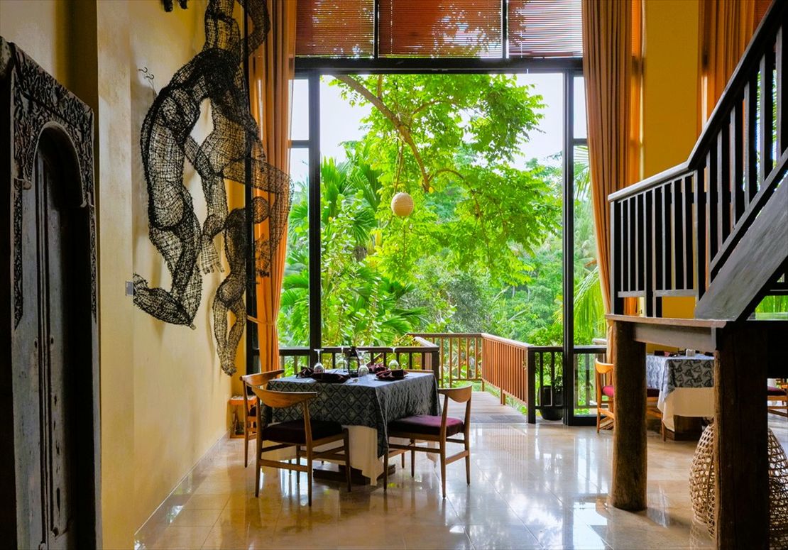 セネン・キッチン1階　エントランス