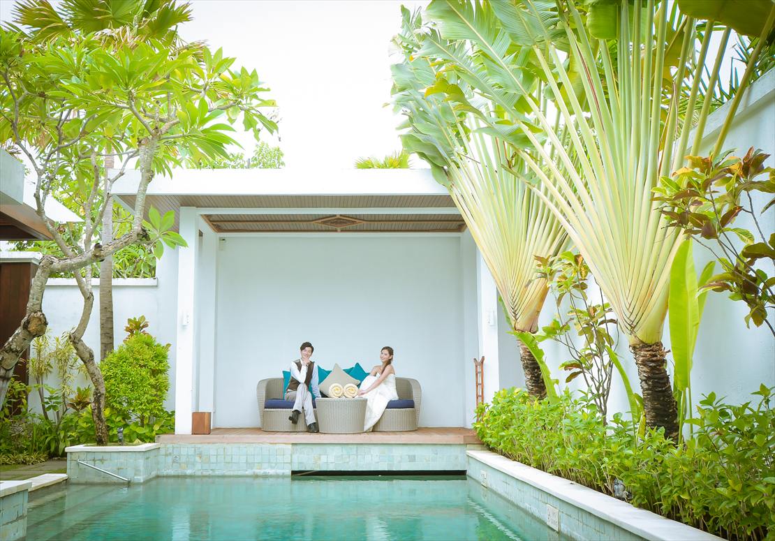 樹々が生い茂るヴィラ・プライベートプール