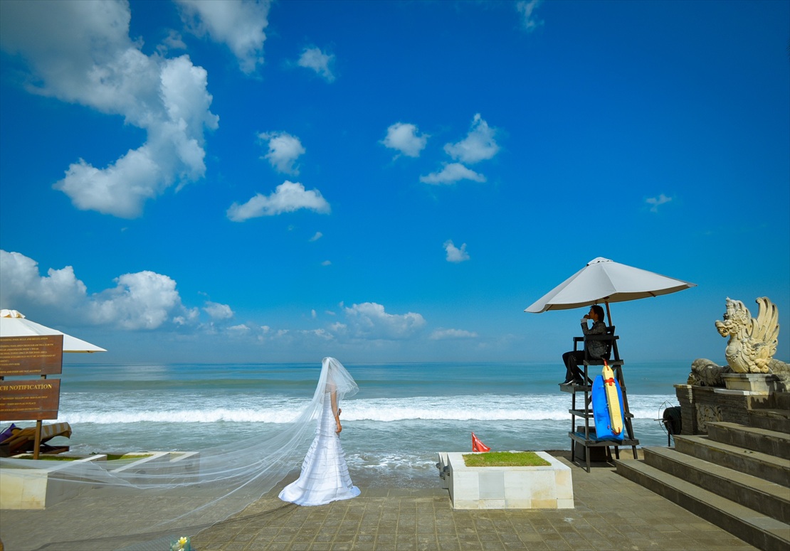 リゾートよりスミニャック・ビーチを望む