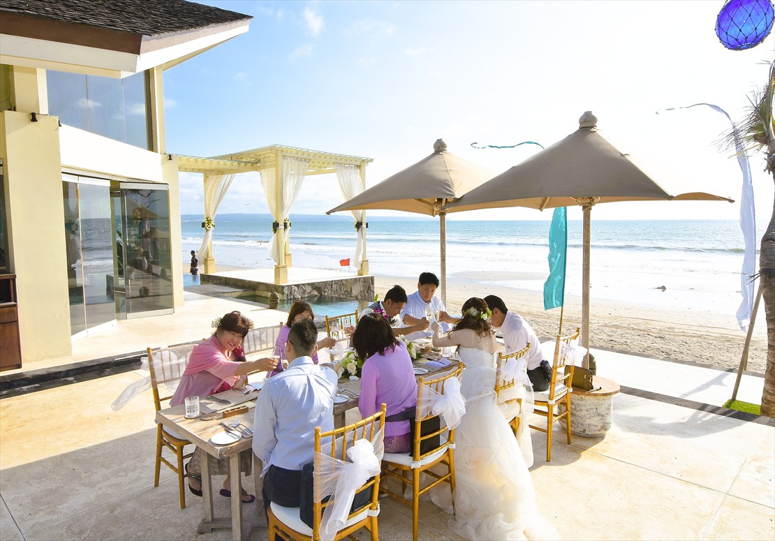 シーブリーズ吹き抜ける爽快なパーティー