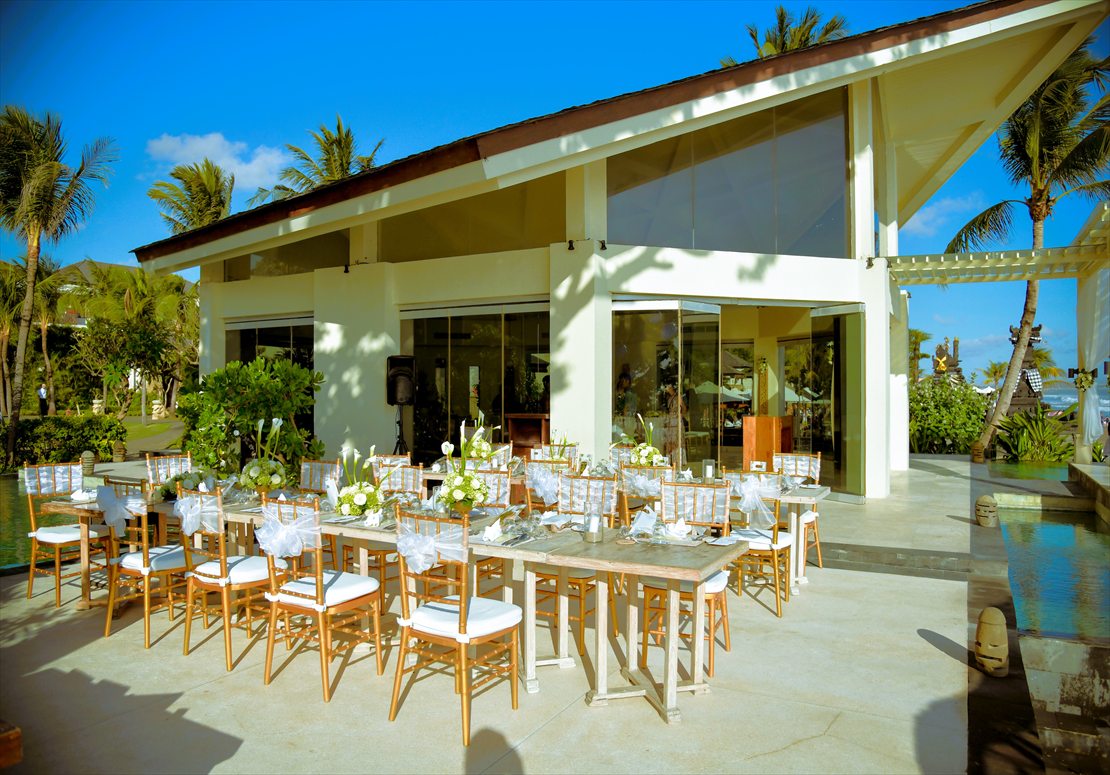 プルナマ・チャペルに隣接するパーティー会場