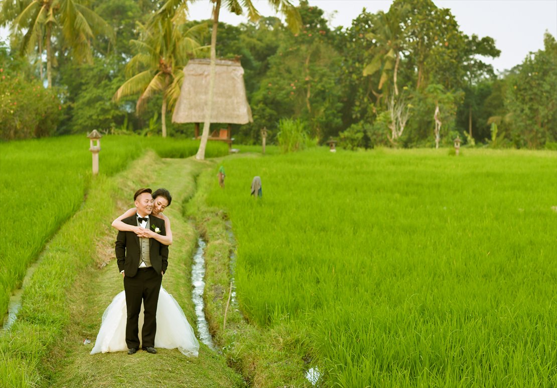 バリ島ウブドらしいウェディング・フォト