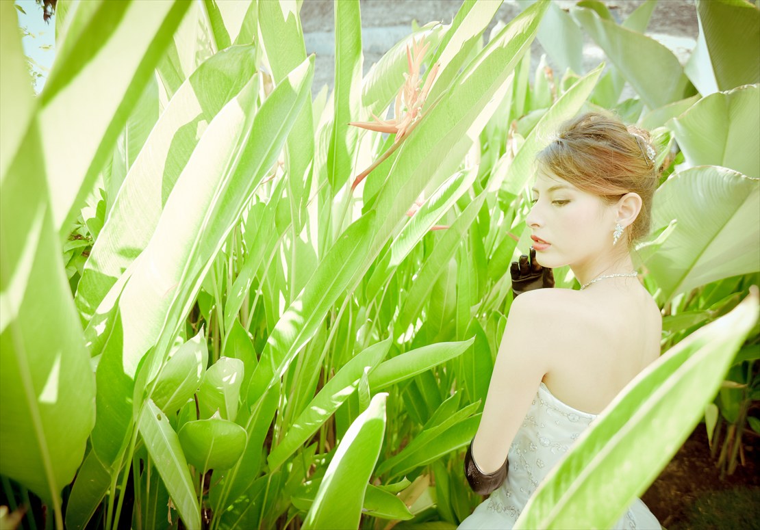 緑豊かなロビー横のガーデン