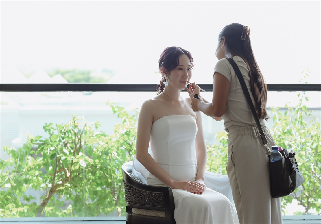 アプルヴァ・ケンピンスキ・バリ挙式・ウェディング　新婦様ヘアメイクシーン