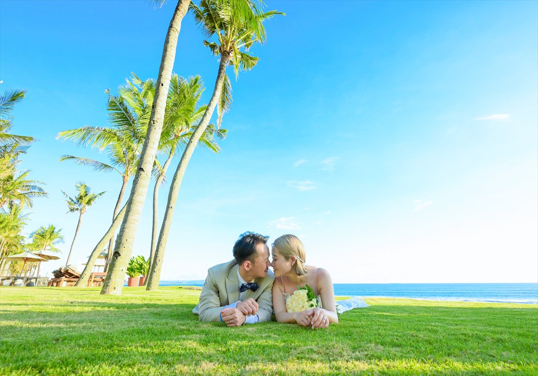 バリ島結婚式　ガーデンにて挙式後撮影