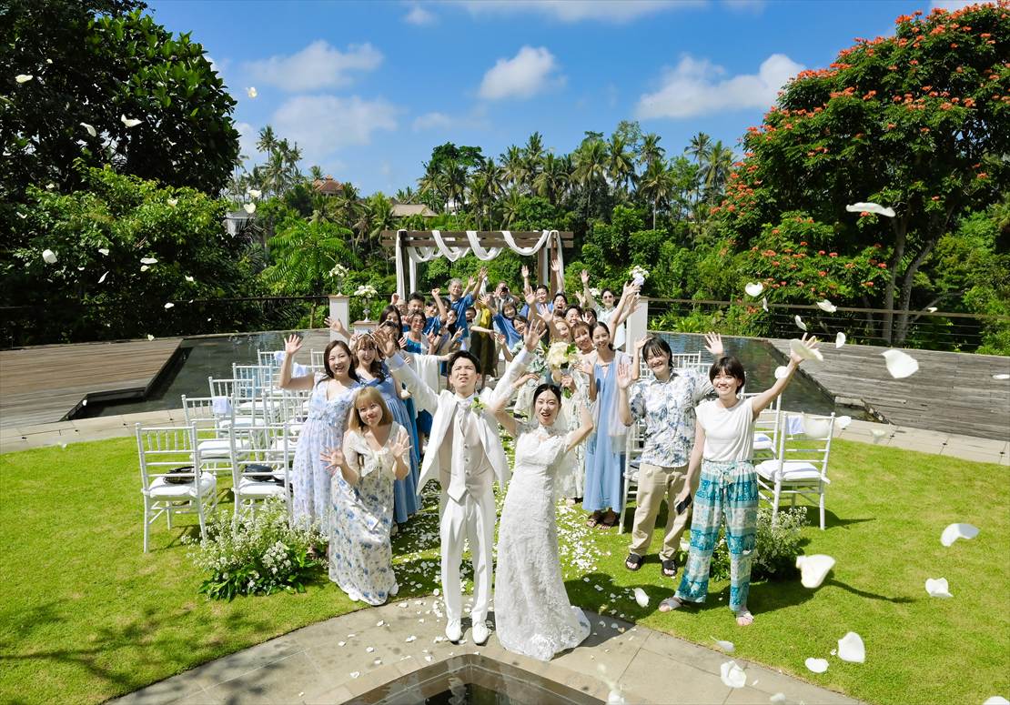 Kamandalu Ubud Bali Wedding (21)_R バリ島挙式 生花フワラーシャワー