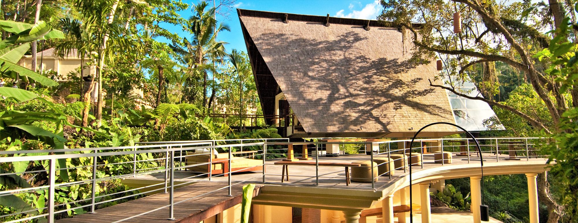 バリ島での挙式・ウェディングは「BLESS BALI」