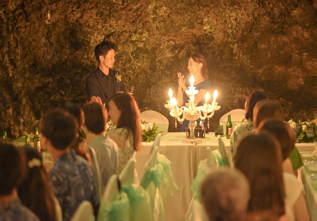 Samabe Bali Wedding Party Cave (12)_R サマベ・バリ・ウェディング ビーチ大ケーブ パーティーシーン