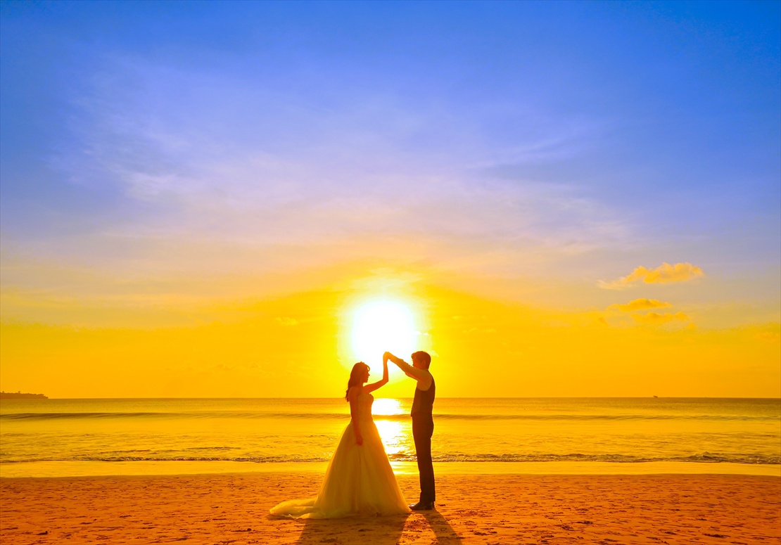 バリ ウェディングならではのサンセット