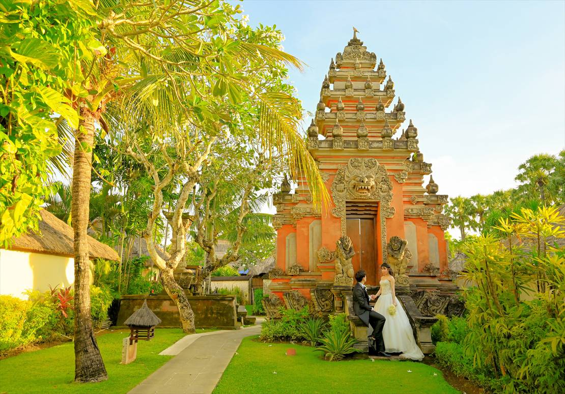 バリらしい雰囲気が漂うリゾート内寺院