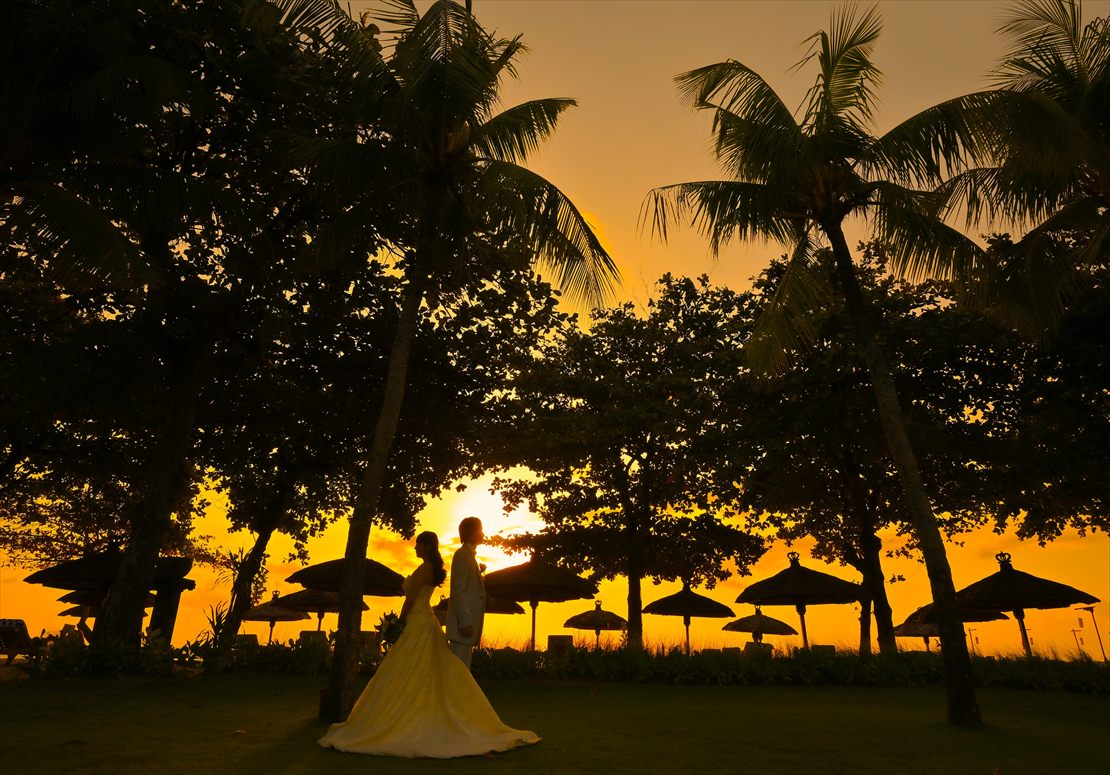Belmond Jimbaran Bali Wedding Party (9)_R バリ島ウェディング ガーデンにてサンセット撮影
